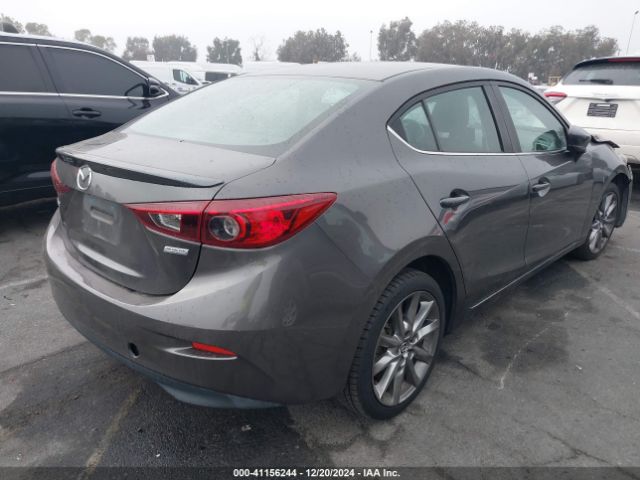 3MZBN1V35JM176539 Mazda Mazda3 Touring