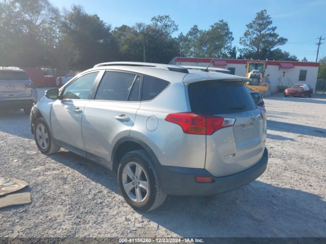 2T3WFREVXEW113233 Toyota Rav4 Xle