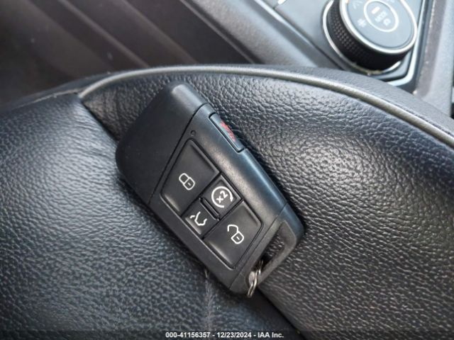 3VV4B7AXXJM076194 Volkswagen Tiguan 2.0t Sel Premium