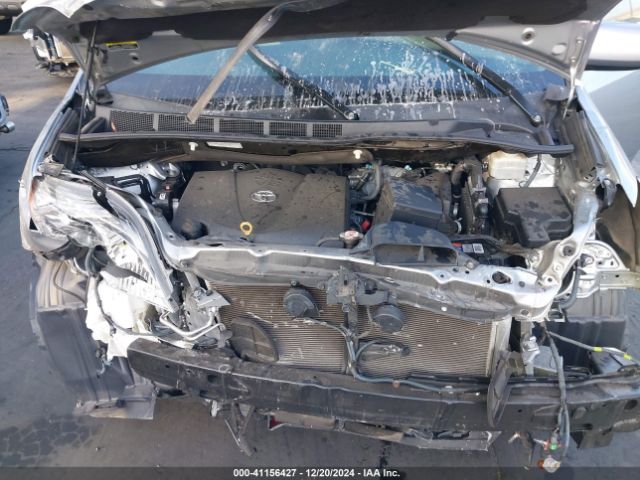 5TDYZ3DC6HS828707 Toyota Sienna Xle/limited