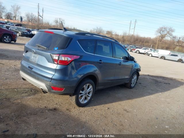 1FMCU9HD0JUB19346 Ford ESCAPE SEL