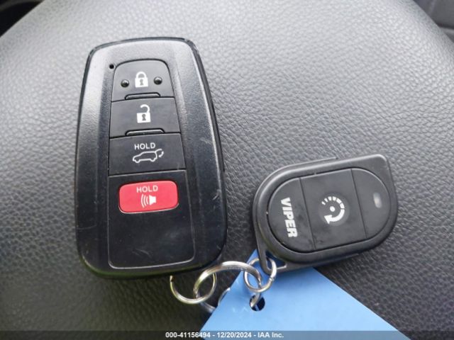 2T3P1RFV2NW276539 Toyota Rav4 Xle