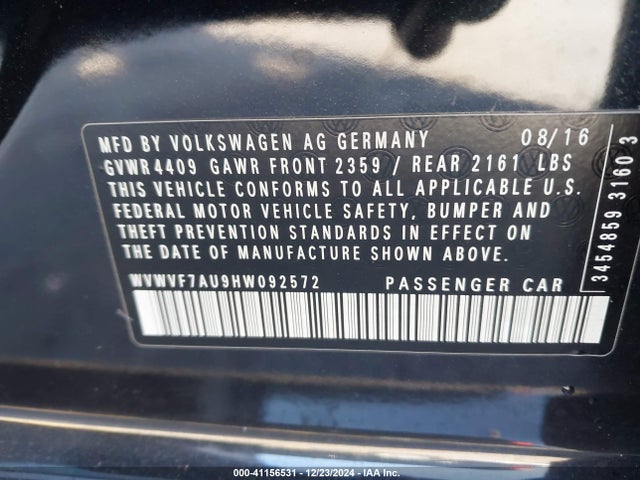 WVWVF7AU9HW092572 Volkswagen Golf R 4-door W/dcc   Navigation