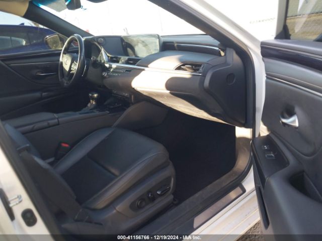 58ADA1C16MU006641 Lexus ES 300H