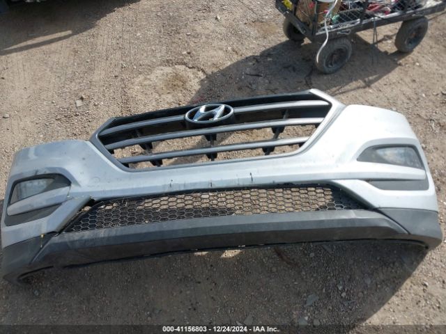 KM8J33A45HU340338 Hyundai TUCSON SE