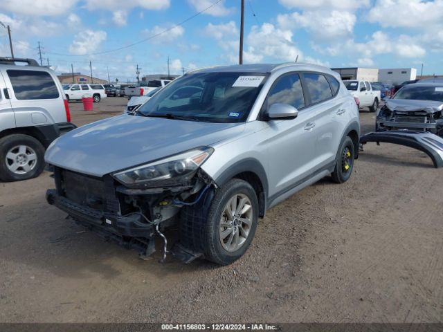 KM8J33A45HU340338 Hyundai TUCSON SE