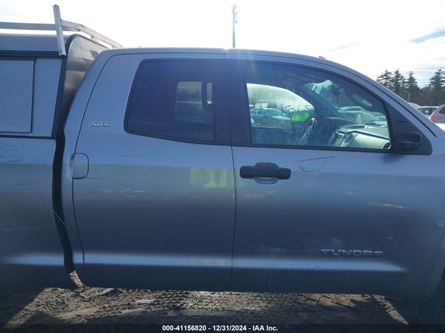 5TFUM5F18JX077971 Toyota Tundra Sr5 4.6l V8