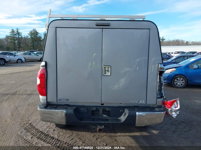 5TFUM5F18JX077971 Toyota Tundra Sr5 4.6l V8