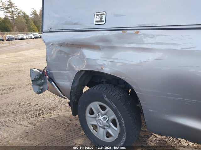 5TFUM5F18JX077971 Toyota Tundra Sr5 4.6l V8