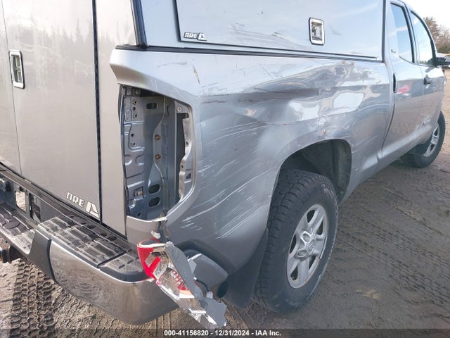 5TFUM5F18JX077971 Toyota Tundra Sr5 4.6l V8