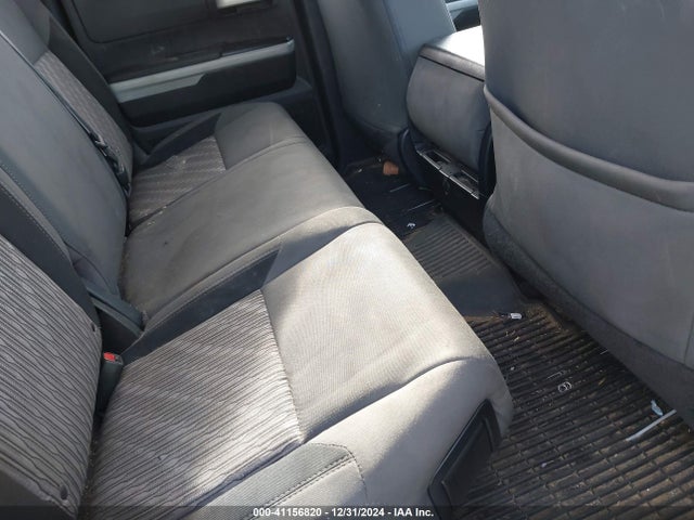 5TFUM5F18JX077971 Toyota Tundra Sr5 4.6l V8