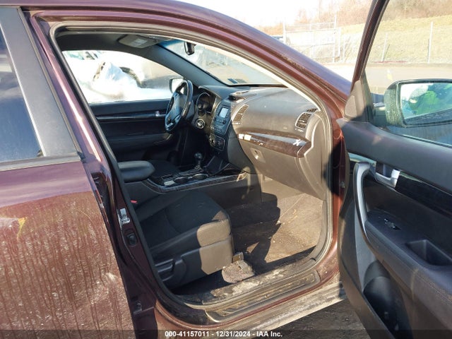 KIA SORENTO LX 2014 5XYKTCA67EG479071 Image 5