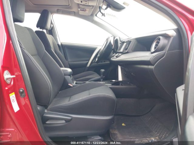 JTMRFREV2HJ152589 Toyota Rav4 Xle