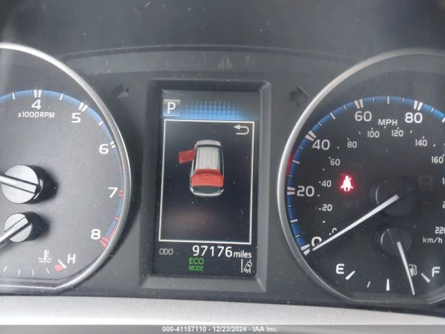 JTMRFREV2HJ152589 Toyota Rav4 Xle
