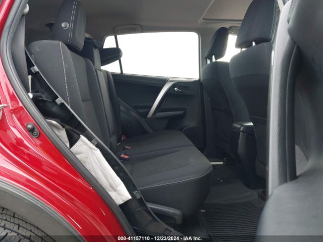 JTMRFREV2HJ152589 Toyota Rav4 Xle