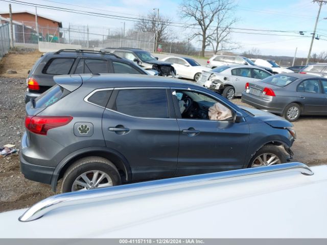 JN1BJ1CP6JW187427 Nissan Rogue Sport S