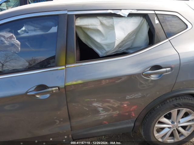 JN1BJ1CP6JW187427 Nissan Rogue Sport S