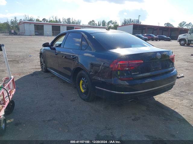 1VWAA7A38JC049172 Volkswagen Passat 2.0t R-line/2.0t S