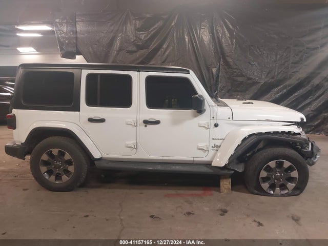 1C4HJXEG9JW215910 Jeep Wrangler Unlimited Sahara 4x4