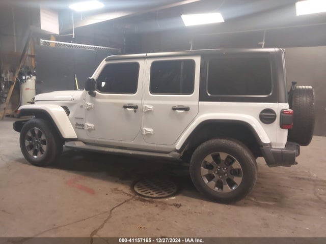 1C4HJXEG9JW215910 Jeep Wrangler Unlimited Sahara 4x4