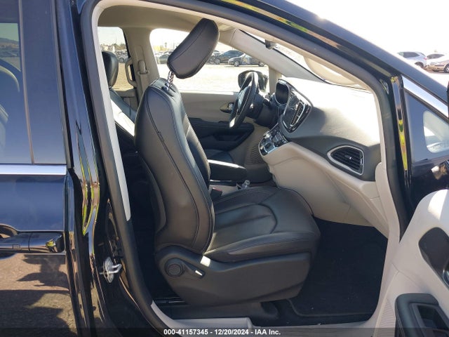 2C4RC1BG9RR143255 Chrysler Pacifica Touring L