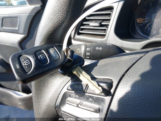 Hyundai ELANTRA SE 2019 5NPD74LF3KH420135 Image 11