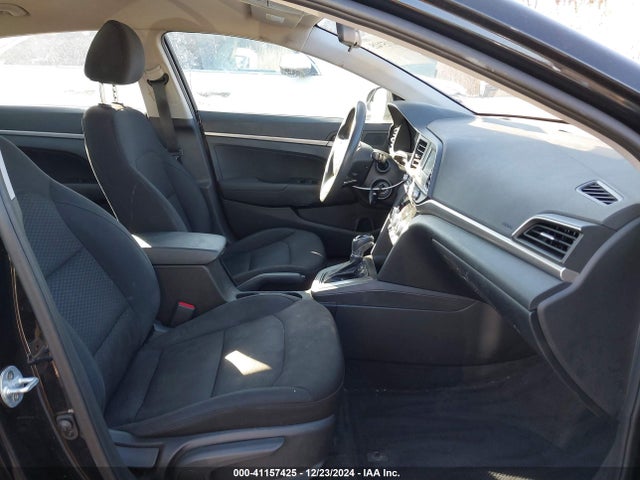 Hyundai ELANTRA SE 2019 5NPD74LF3KH420135 Image 5
