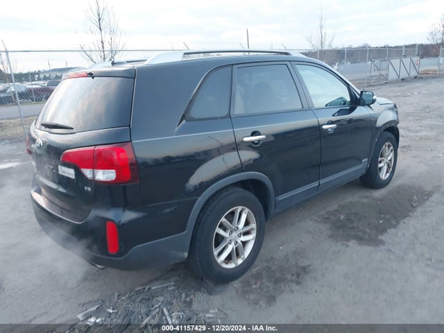 KIA Sorento Lx V6 2015 5XYKTDA70FG640215 Image 4