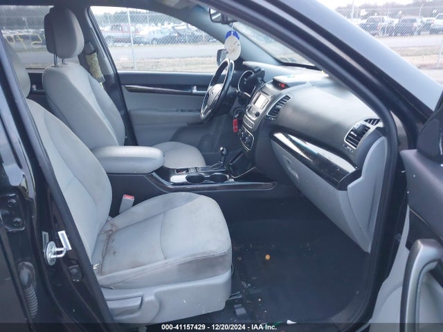 KIA Sorento Lx V6 2015 5XYKTDA70FG640215 Image 5