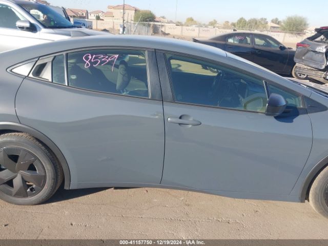 JTDACAAU9R3019211 Toyota Prius Le