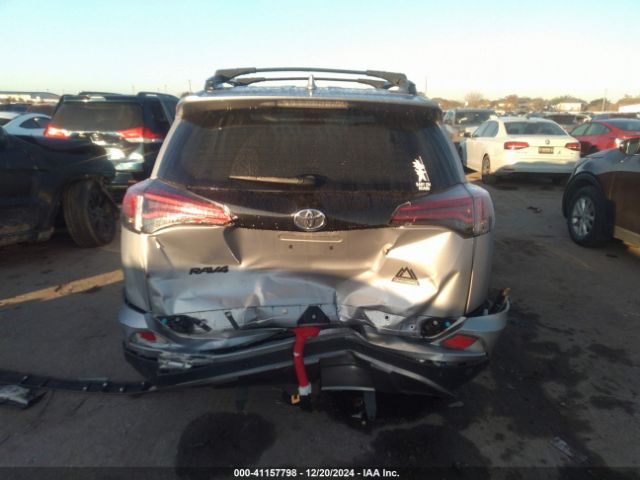 2T3RFREVXJW710728 Toyota Rav4 Adventure/xle