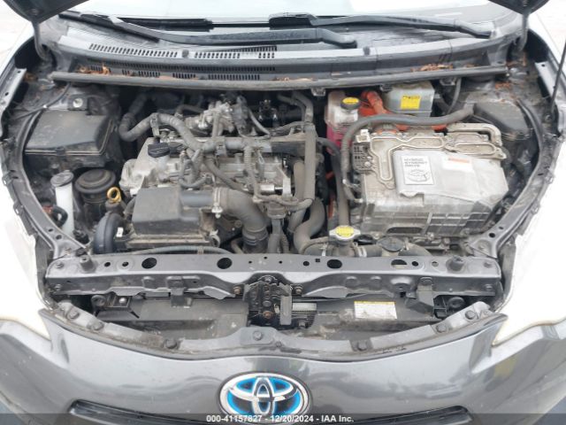 JTDKDTB31E1067004 Toyota Prius C Four