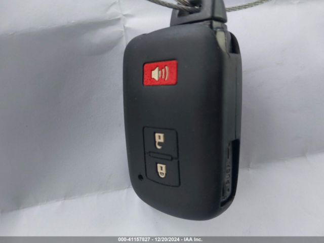 JTDKDTB31E1067004 Toyota Prius C Four