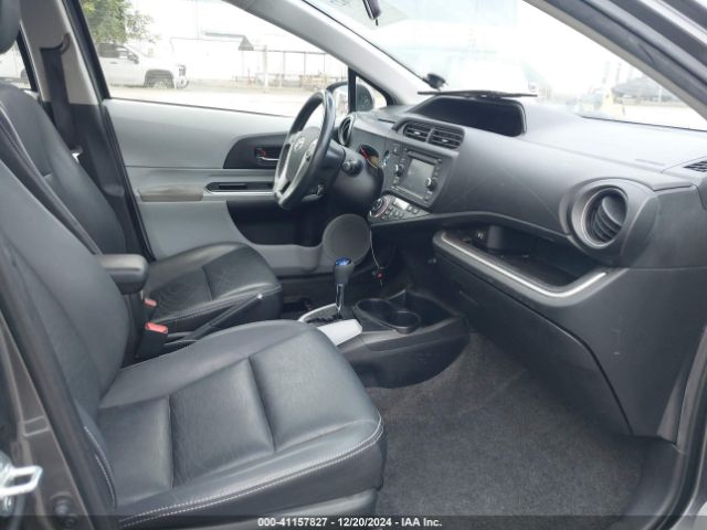 JTDKDTB31E1067004 Toyota Prius C Four
