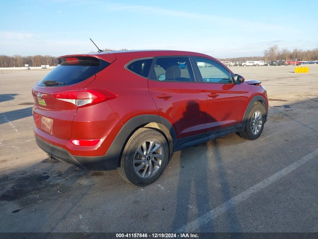 Hyundai TUCSON SE 2018 KM8J23A41JU833653 Image 4