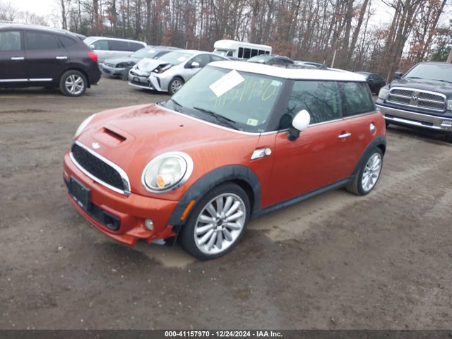 2011 MINI COOPER S WMWSV3C5XBTY10270 Photo 1