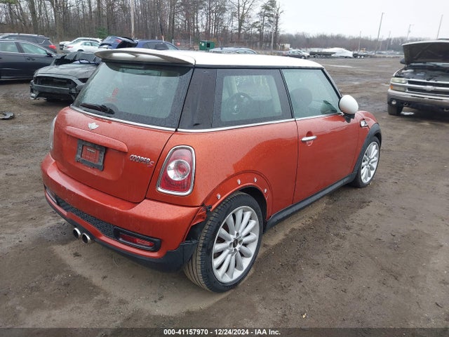 2011 MINI COOPER S WMWSV3C5XBTY10270 Photo 3