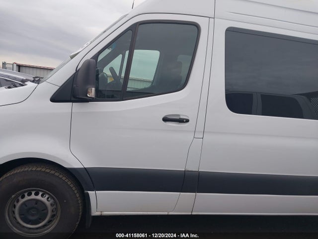 W1Z4KFHY1RP729144 Mercedes-Benz Sprinter 2500 Standard Roof 4-cyl Diesel
