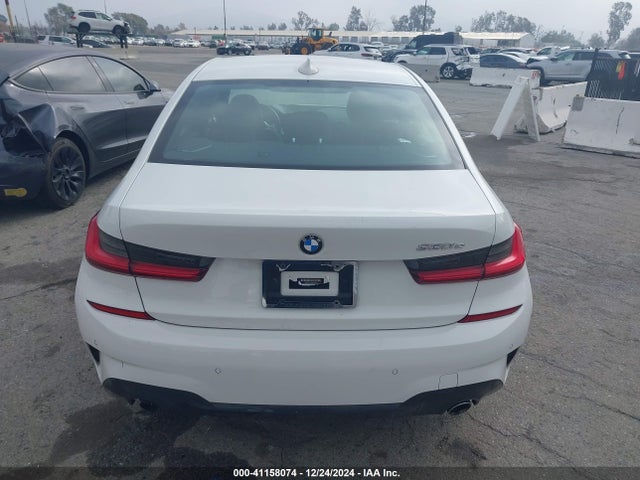BMW 3 Series 330e 2021 3MW5P7J08M8B69698 Image 16