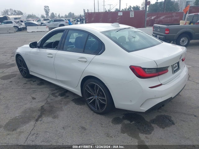 3MW5P7J08M8B69698 BMW 3 Series 330e