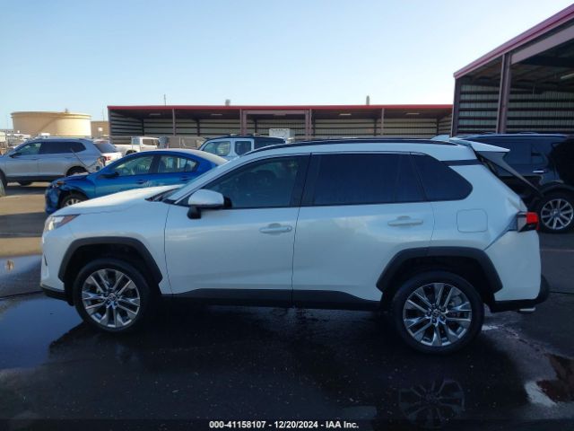 JTMC1RFV8RJ026838 Toyota Rav4 Xle Premium