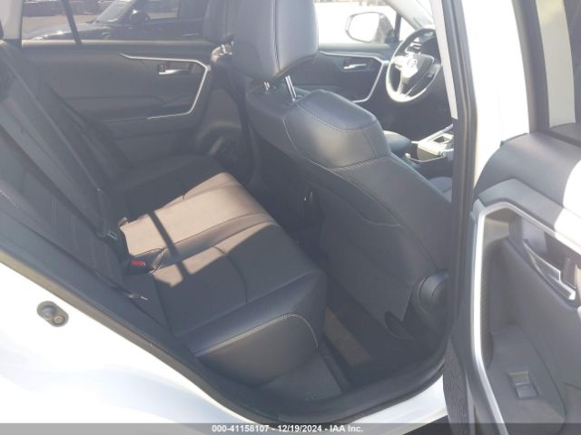JTMC1RFV8RJ026838 Toyota Rav4 Xle Premium