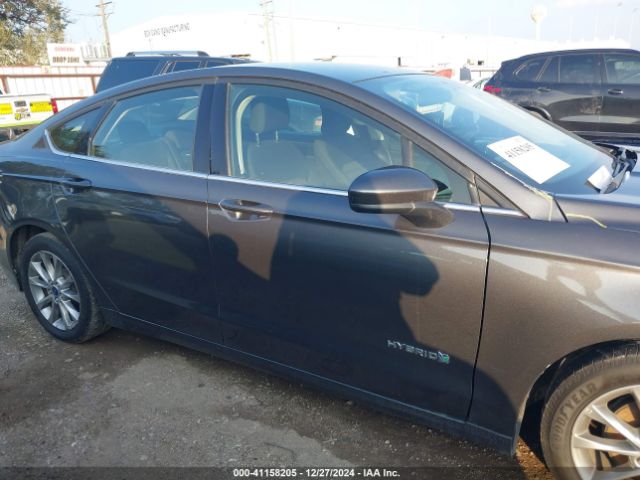 3FA6P0LUXHR385170 Ford Fusion Hybrid Se