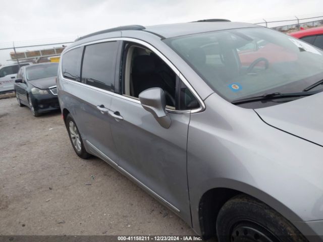 2C4RC1BGXHR702648 Chrysler Pacifica Touring-l