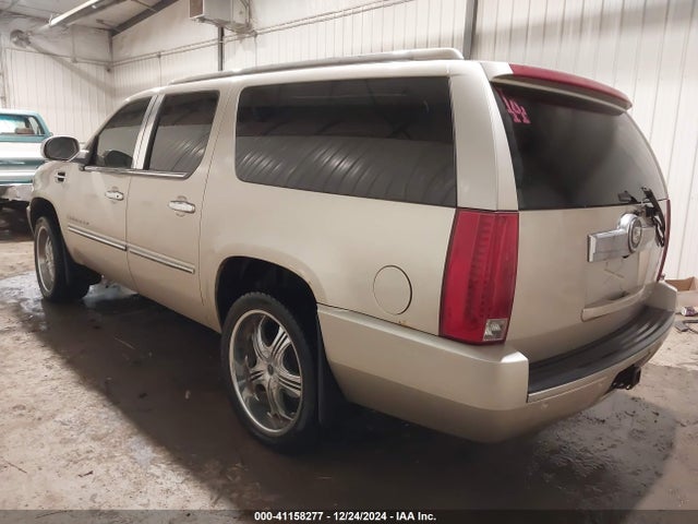 2007 CADILLAC ESCALADE ESV 1GYFK66827R302491 Photo 2