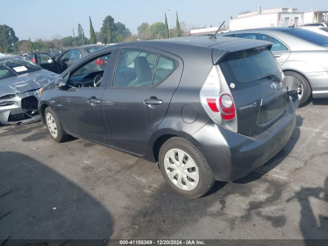 JTDKDTB37E1070943 Toyota Prius C One