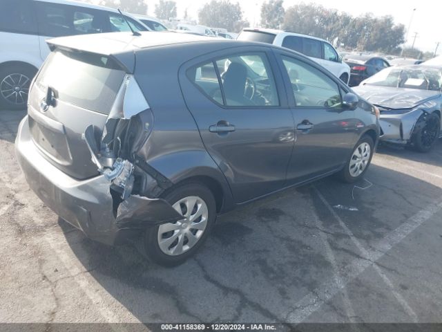 JTDKDTB37E1070943 Toyota Prius C One