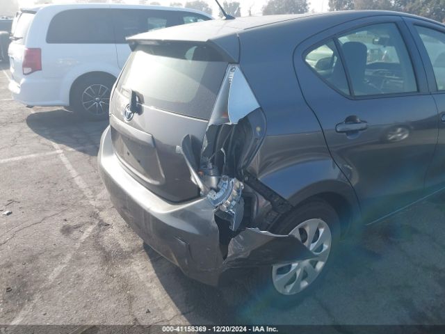 JTDKDTB37E1070943 Toyota Prius C One