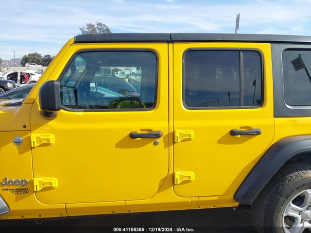 1C4HJXDN2KW549231 Jeep Wrangler Unlimited Sport S 4x4