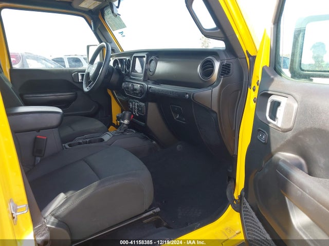 1C4HJXDN2KW549231 Jeep Wrangler Unlimited Sport S 4x4